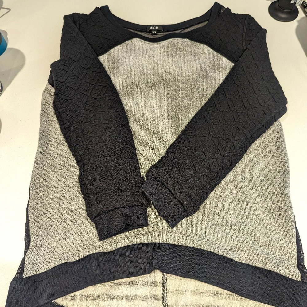 Michi | long-sleeve shirt | size Medium